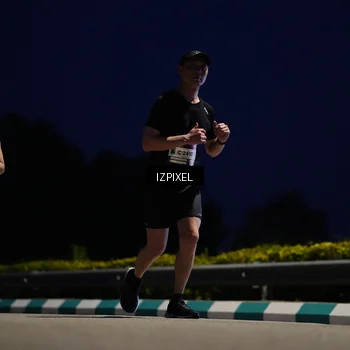 Runner Photo 7427855
