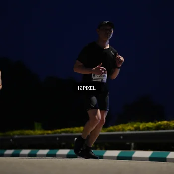 Runner Photo 7427859