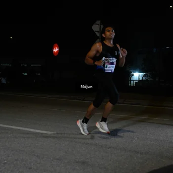 Runner Photo 7427876