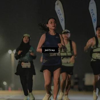Runner Photo 7427880