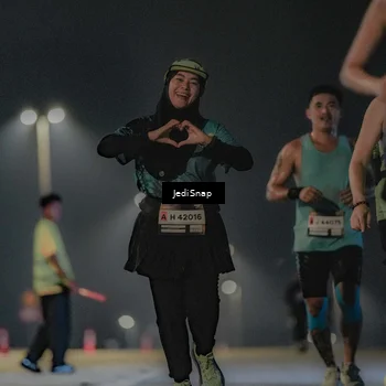 Runner Photo 7427881
