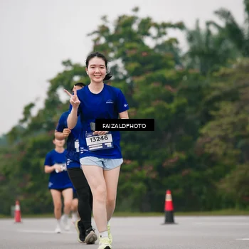 Runner Photo 7427887
