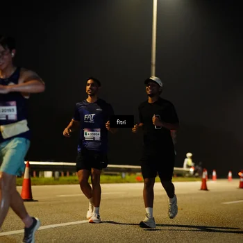 Runner Photo 7427895