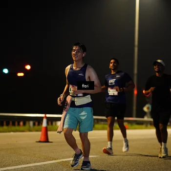 Runner Photo 7427896