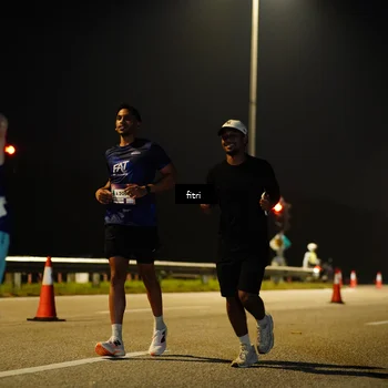 Runner Photo 7427897