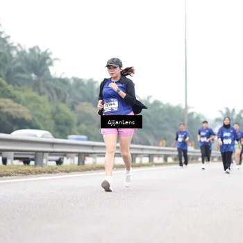 Runner Photo 7427898