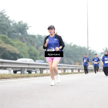 Runner Photo 7427899