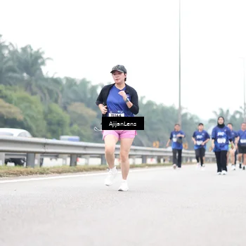 Runner Photo 7427900