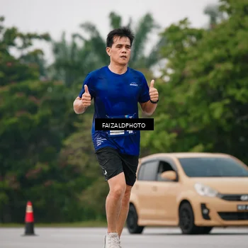 Runner Photo 7427912