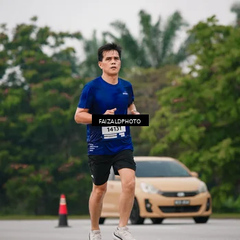 Runner Photo 7427913