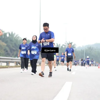Runner Photo 7427978