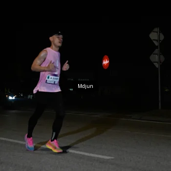 Runner Photo 7427984