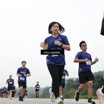 Runner Photo 7427991