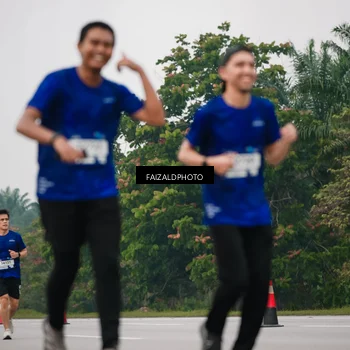 Runner Photo 7427992