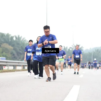 Runner Photo 7428012