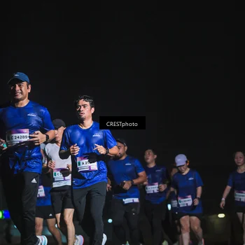Runner Photo 7428013