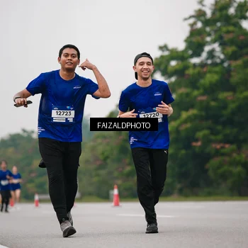 Runner Photo 7428024