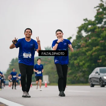 Runner Photo 7428026