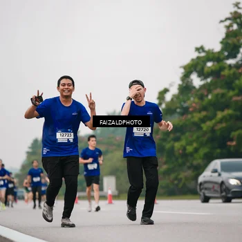 Runner Photo 7428051