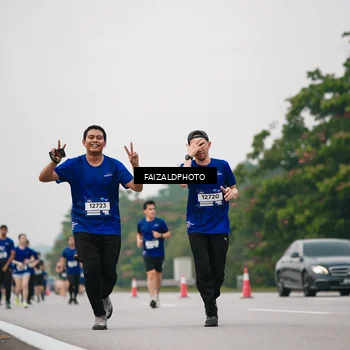 Runner Photo 7428054