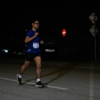 Runner Photo 7428109