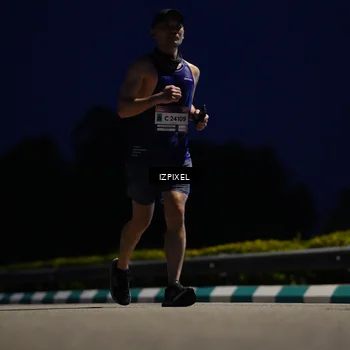 Runner Photo 7428131