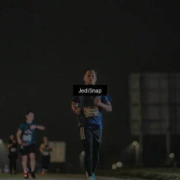 Runner Photo 7428300