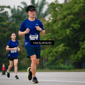 Runner Photo 7428349