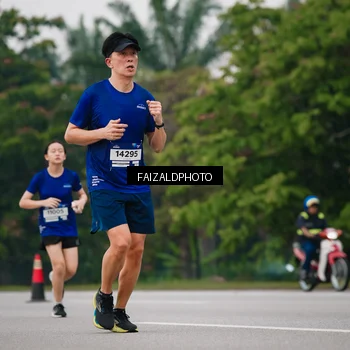 Runner Photo 7428361