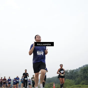 Runner Photo 7428378