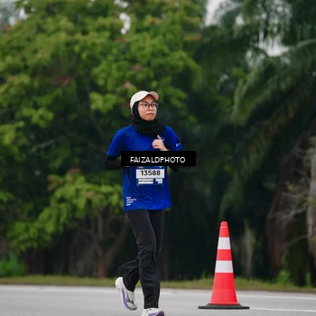 Runner Photo 7428388