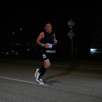Runner Photo 7428393