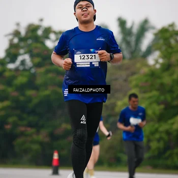 Runner Photo 7428500