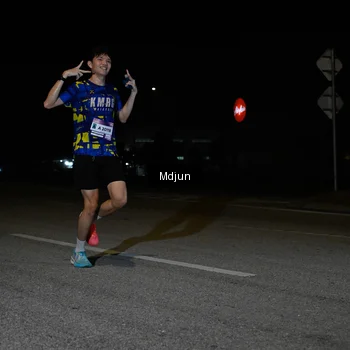 Runner Photo 7428590