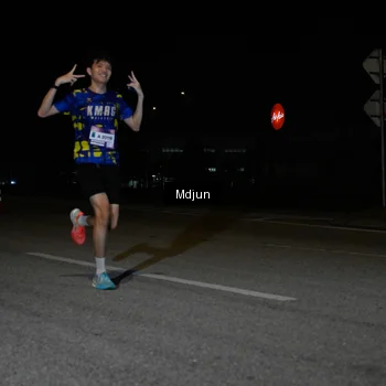 Runner Photo 7428591