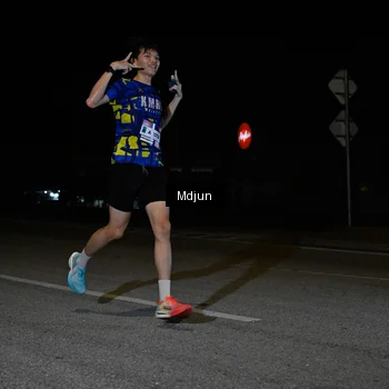 Runner Photo 7428599