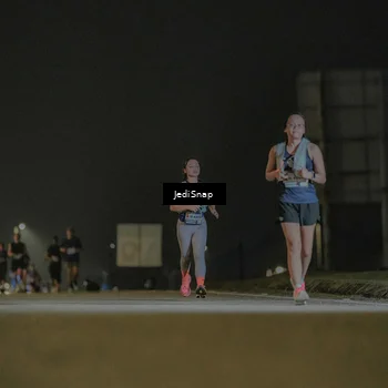 Runner Photo 7428665