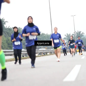 Runner Photo 7428668
