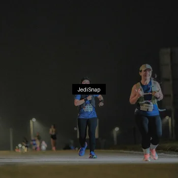 Runner Photo 7428672