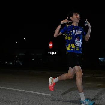 Runner Photo 7428701