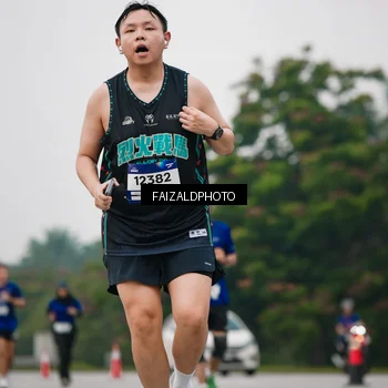 Runner Photo 7428704