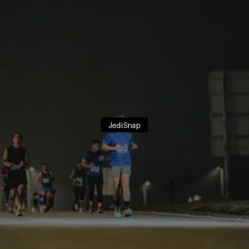 Runner Photo 7428750