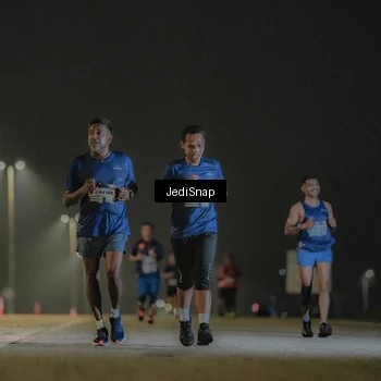 Runner Photo 7428951
