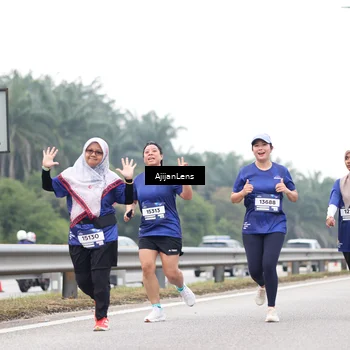 Runner Photo 7428955
