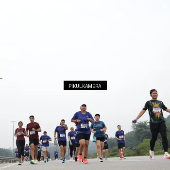 Runner Photo 7428990