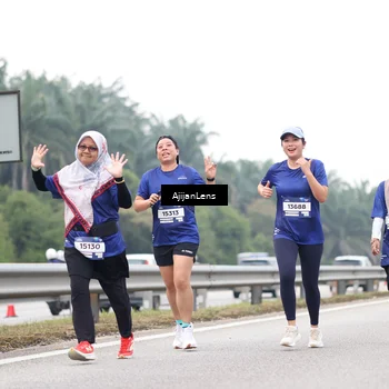 Runner Photo 7429012