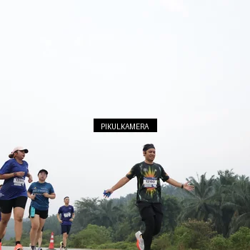 Runner Photo 7429018