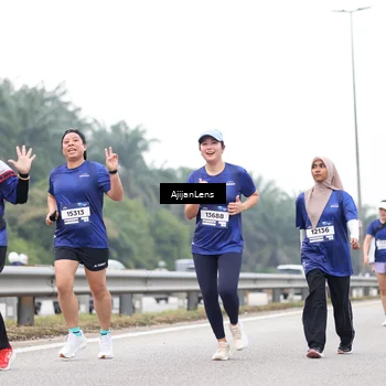 Runner Photo 7429062