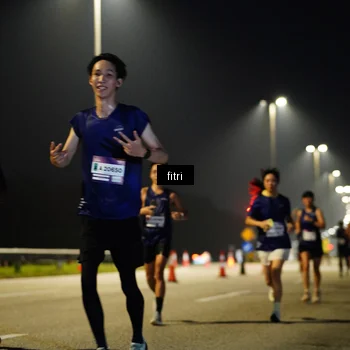 Runner Photo 7429073