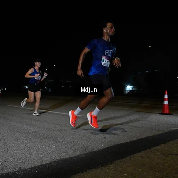 Runner Photo 7429108